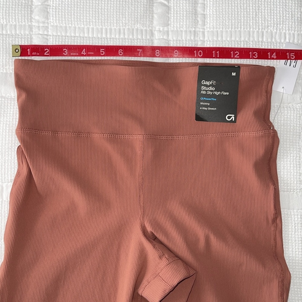 GapFit Studio Rib Sky High Flare - Picture 7 of 7